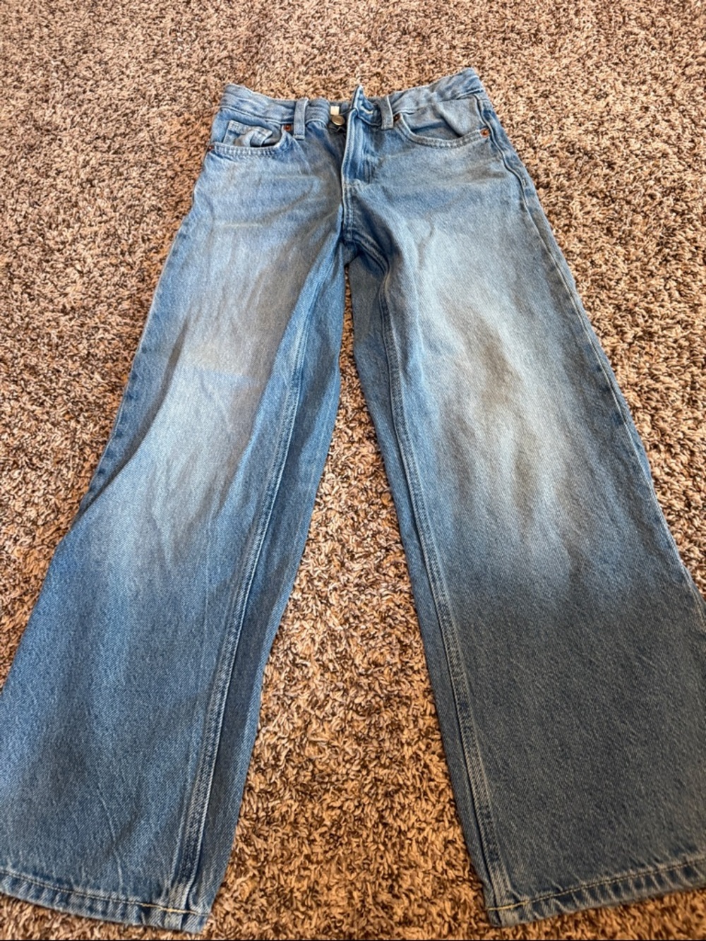 Wide-Leg Jeans in Light Blue